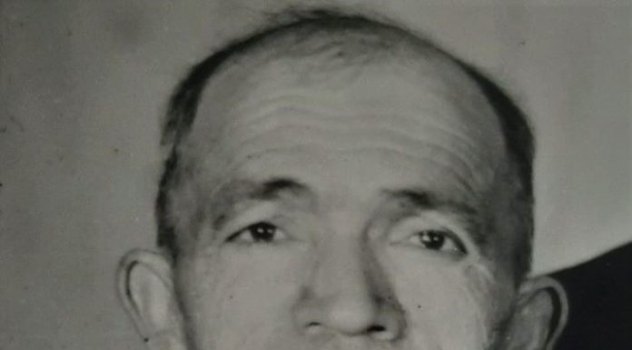 Ömrü alovlar içində keçən kişi